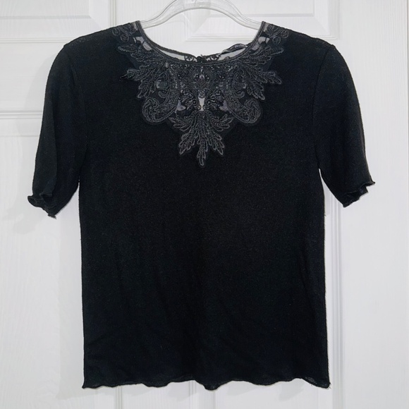 Zara Women’s Black Lace Neckline Short Sleeves Blouse Top - Size Small - Picture 2 of 6